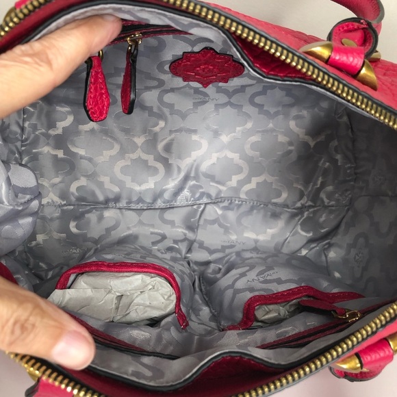 NWOT Cranberry Red Pebble Leather Large Satchel Crossbody Barrel Bag - Picture 9 of 15